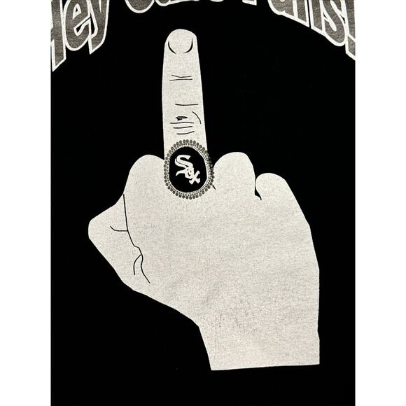 Mens Chicago White Sox Hey Cub Fans Shirt Size L Gildan Modern Tag Ring Finger - Picture 4 of 15